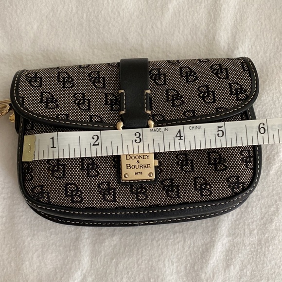Vintage Monogrammed Dooney & Bourke Wristlet - Picture 8 of 10
